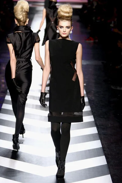 Look 8